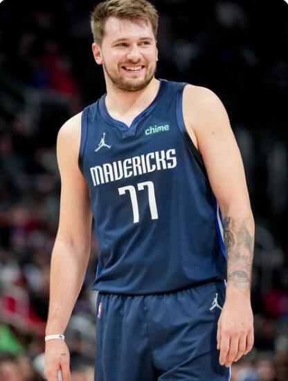 心球员塞博 心球员塞博